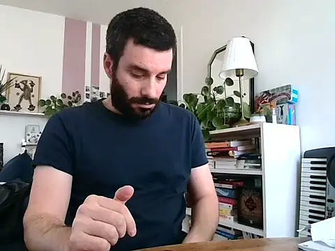 Snapshot of Simon-tem chatting on March 18, 12:41 pm Simon-tem online show from March 18, 12:41 pm