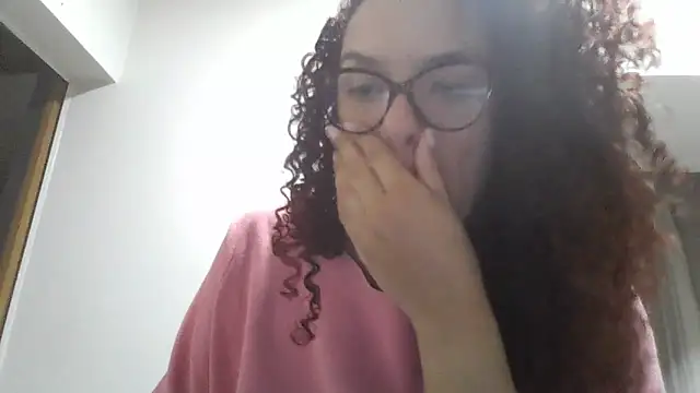 amorcaradepau  online show from May 28, 11:57 pm
