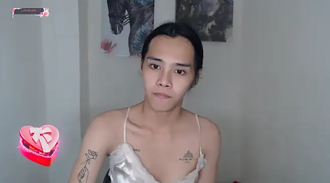 Snapshot of shecutie69 chatting on December 16, 11:39 pm shecutie69 online show from December 16, 11:39 pm