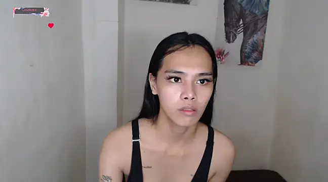 Snapshot of shecutie69 chatting on February 19, 1:40 am shecutie69 online show from February 19, 1:40 am