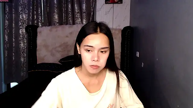 Snapshot of shecutie69 chatting on February 6, 11:52 pm shecutie69 online show from February 6, 11:52 pm