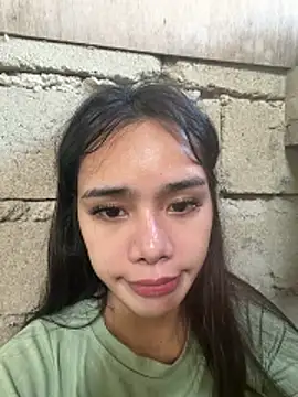 Snapshot of shecutie69 chatting on February 23, 12:19 am shecutie69 online show from February 23, 12:19 am