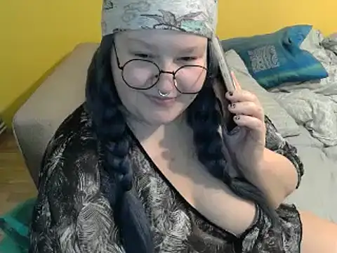 Snapshot of ThickBones chatting on December 19, 5:08 pm ThickBones online show from December 19, 5:08 pm