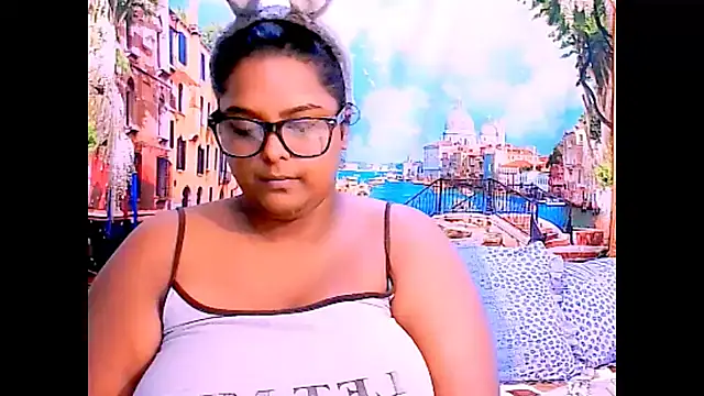 Snapshot of Indianfairy99 chatting on April 13, 5:18 pm Indianfairy99 online show from April 13, 5:18 pm