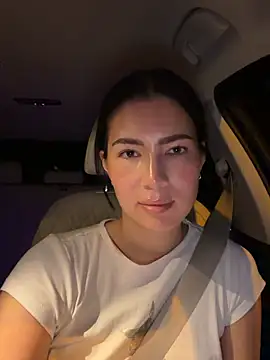 clairewntr online show from March 16, 11:20 pm