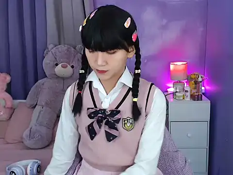 Snapshot of urlovelyfreya chatting on October 10, 5:01 pm urlovelyfreya online show from October 10, 5:01 pm