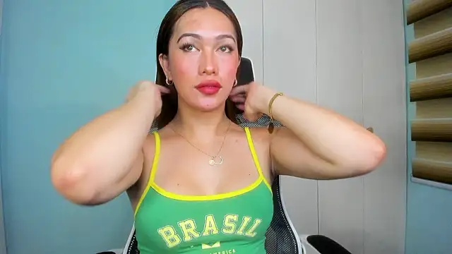 Snapshot of Jasmine_Elcock chatting on December 7, 10:45 am Jasmine Elcock online show from December 7, 10:45 am