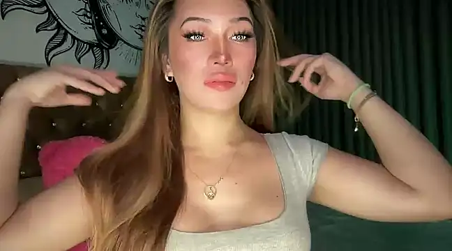 Snapshot of Jasmine_Elcock chatting on December 19, 5:29 am Jasmine Elcock online show from December 19, 5:29 am