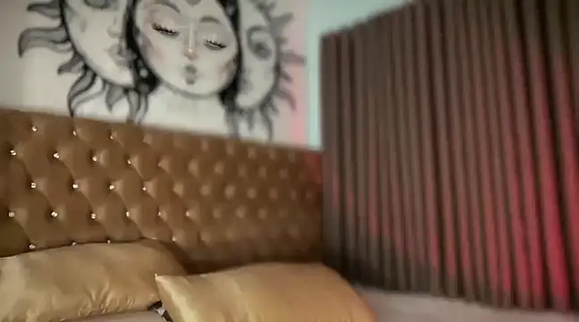 Snapshot of Jasmine_Elcock chatting on January 3, 11:46 am Jasmine Elcock online show from January 3, 11:46 am