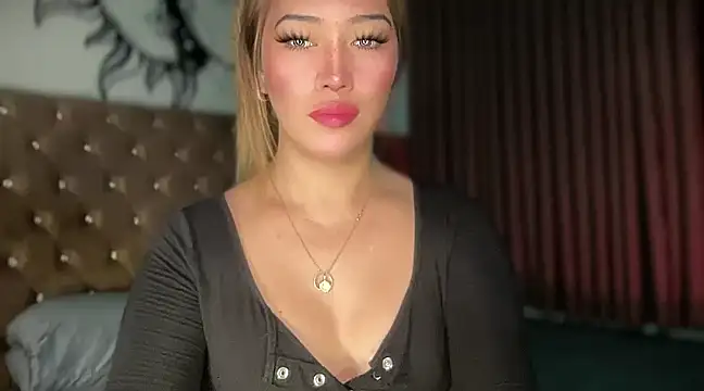 Snapshot of Jasmine_Elcock chatting on January 23, 7:29 pm Jasmine Elcock online show from January 23, 7:29 pm