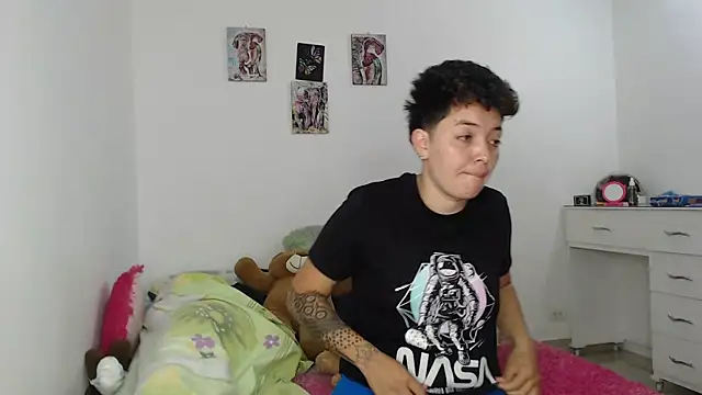 kathy luisa online show from October 29, 11:17 pm