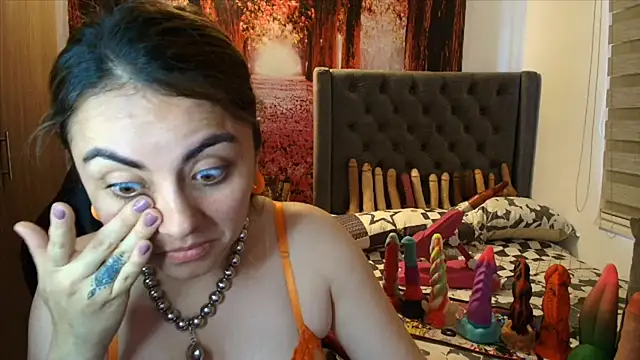 Snapshot of sofia23dirty chatting on January 31, 8:29 pm sofia23dirty online show from January 31, 8:29 pm