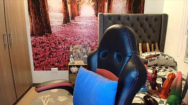 Snapshot of sofia23dirty chatting on February 1, 10:41 pm sofia23dirty online show from February 1, 10:41 pm