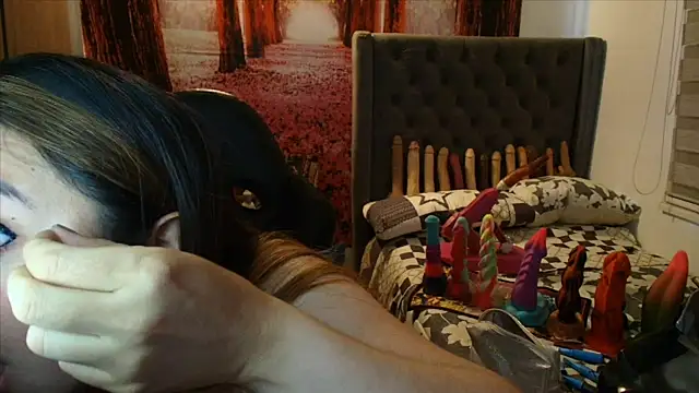 Snapshot of sofia23dirty chatting on February 4, 10:15 pm sofia23dirty online show from February 4, 10:15 pm