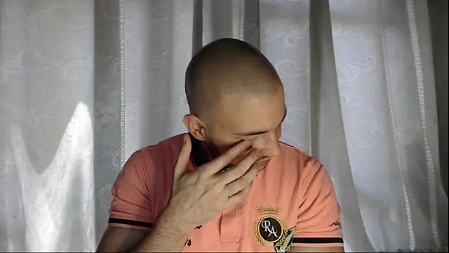 Armando 2002 online show from September 20, 5:47 pm