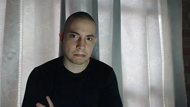 Armando 2002 online show from November 14, 4:17 pm