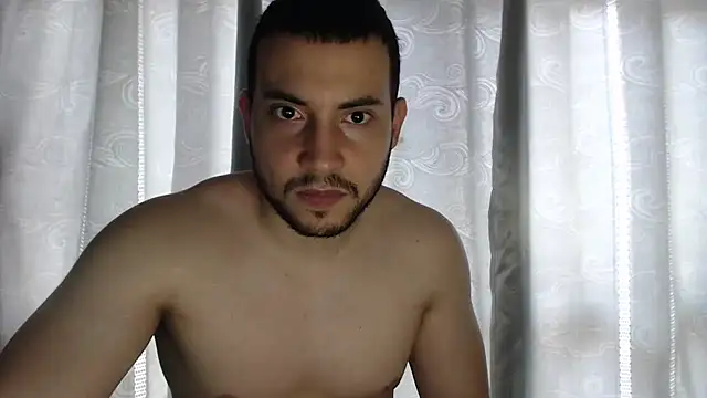 Snapshot of Armando_2002 chatting on March 25, 5:41 pm Armando 2002 online show from March 25, 5:41 pm