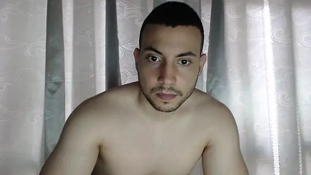 Snapshot of Armando_2002 chatting on May 6, 3:06 pm Armando 2002 online show from May 6, 3:06 pm
