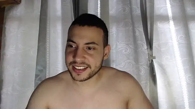 Snapshot of Armando_2002 chatting on May 10, 5:29 pm Armando 2002 online show from May 10, 5:29 pm