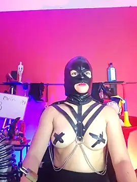 Snapshot of MistressSlut1 chatting on July 15, 11:26 am MistressSlut1 online show from July 15, 11:26 am