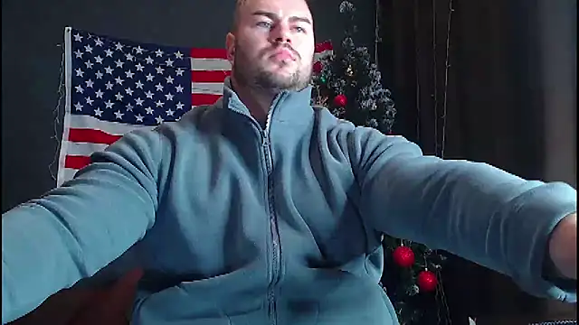 Snapshot of muscularjohnforuX chatting on December 14, 9:24 pm muscularjohnforuX online show from December 14, 9:24 pm