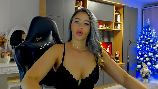 Claire95  online show from December 5, 5:49 am