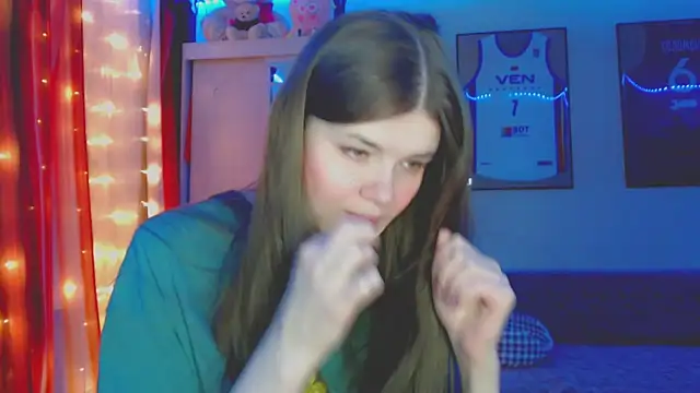 Snapshot of Klementa chatting on March 2, 6:59 pm Klementa online show from March 2, 6:59 pm