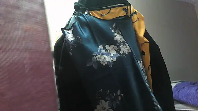 Snapshot of Sandra_Potiche chatting on October 2, 8:38 pm Sandra Potiche online show from October 2, 8:38 pm