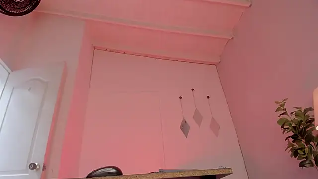 swt-booty online show from November 10, 6:29 pm