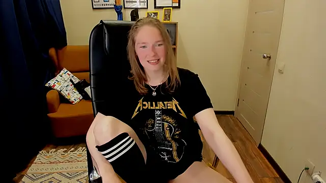  fiona Love online show from May 16, 7:56 pm