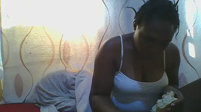 cute lavenda online show from March 4, 7:30 am