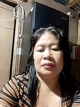 Snapshot of lickmepussy21 chatting on February 2, 9:57 pm lickmepussy21 online show from February 2, 9:57 pm