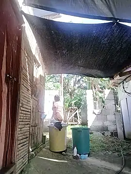 Snapshot of lickmepussy21 chatting on February 4, 1:44 am lickmepussy21 online show from February 4, 1:44 am