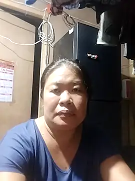 Snapshot of lickmepussy21 chatting on February 6, 11:13 am lickmepussy21 online show from February 6, 11:13 am