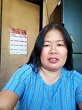 Snapshot of lickmepussy21 chatting on March 16, 7:23 am lickmepussy21 online show from March 16, 7:23 am