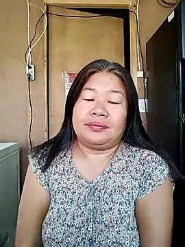 Snapshot of lickmepussy21 chatting on April 13, 10:26 pm lickmepussy21 online show from April 13, 10:26 pm