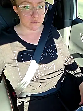 julimonroe online show from March 7, 4:11 pm