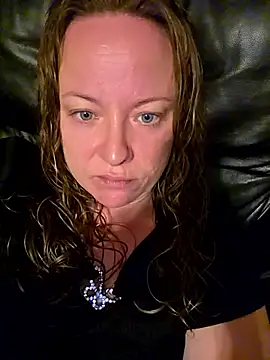 julimonroe online show from October 20, 11:43 am