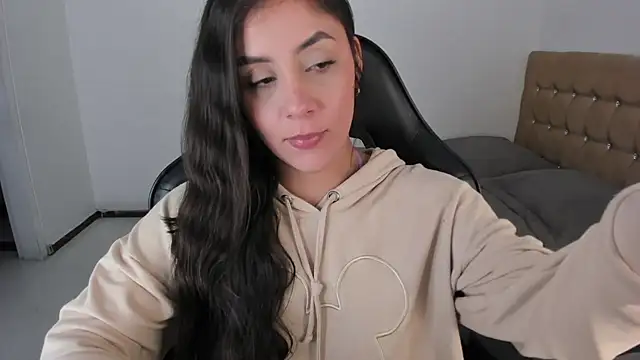 EmmaGrace1999 online show from July 21, 4:59 am