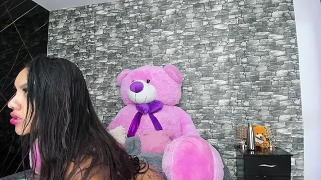 HeidyWillss online show from March 18, 7:20 pm