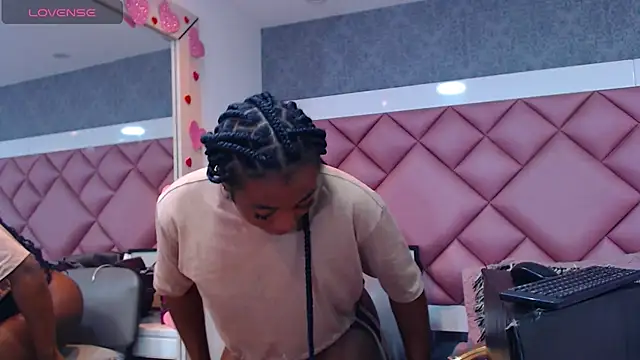 DanielaDuff online show from April 9, 7:41 pm