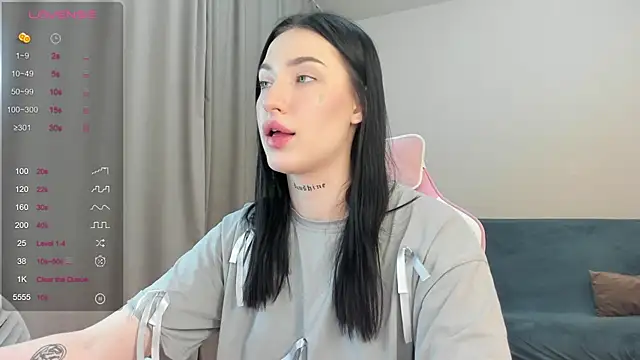 Snapshot of JenniferQueen11 chatting on December 28, 12:56 pm JenniferQueen11 online show from December 28, 12:56 pm