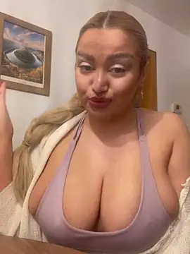 Snapshot of EmiliaPetrova chatting on January 24, 1:47 pm EmiliaPetrova online show from January 24, 1:47 pm