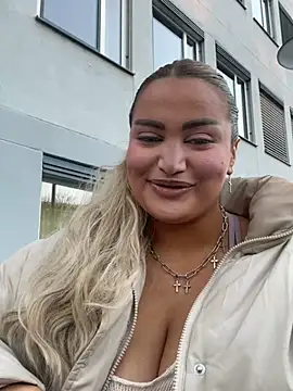 Snapshot of EmiliaPetrova chatting on March 7, 5:06 pm EmiliaPetrova online show from March 7, 5:06 pm