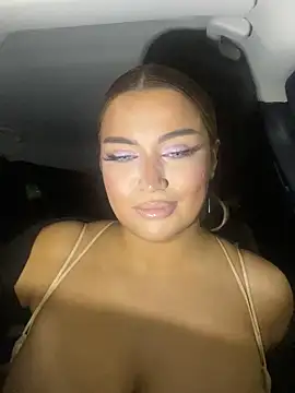 Snapshot of EmiliaPetrova chatting on March 22, 12:06 am EmiliaPetrova online show from March 22, 12:06 am