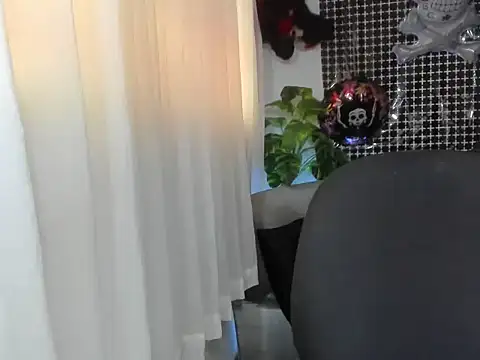 lorenitabella online show from October 31, 9:16 pm