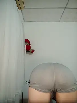 lorenitabella online show from March 20, 8:52 am