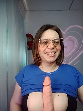 lorenitabella online show from June 20, 9:39 pm