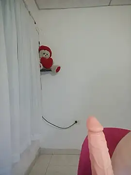 lorenitabella online show from July 8, 8:41 am