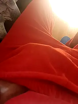 feet toes online show from May 19, 6:53 am